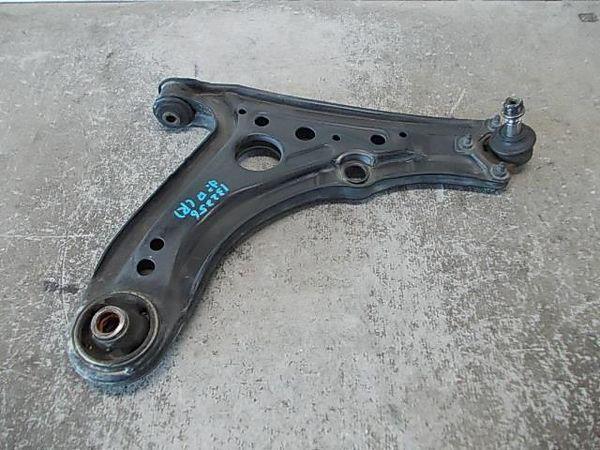 Volkswagen polo 2000 front right lower arm [5651720]