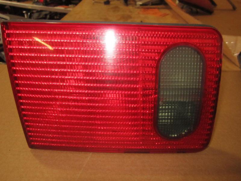 Audi a8 97-02 1997 - 2002 s8 01-02 2001-2002 inner tail light driver lh left oe