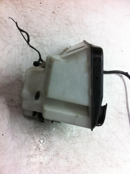 01 02 03 04 05 06 bmw x5 wash reservoir assy w/headlamp washers complete,3 pumps