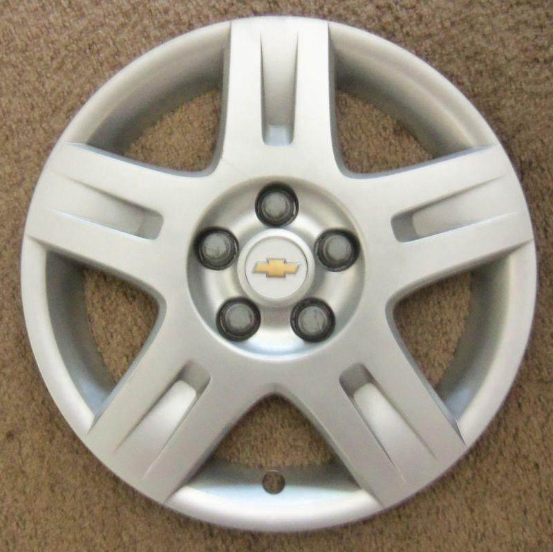 Chevy malibu oem wheel cover used very good condition free shipping in the usa