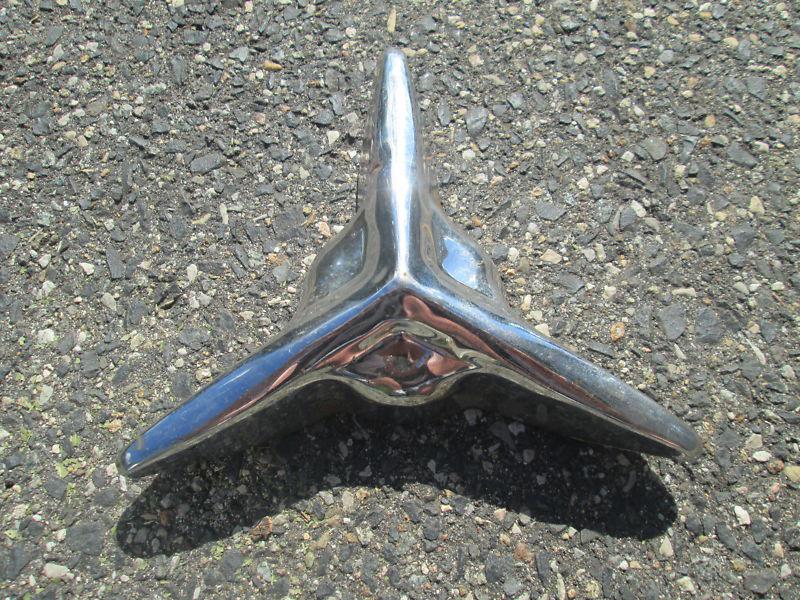  spinner for 1956 olds oldsmobile fiesta hubcap used 