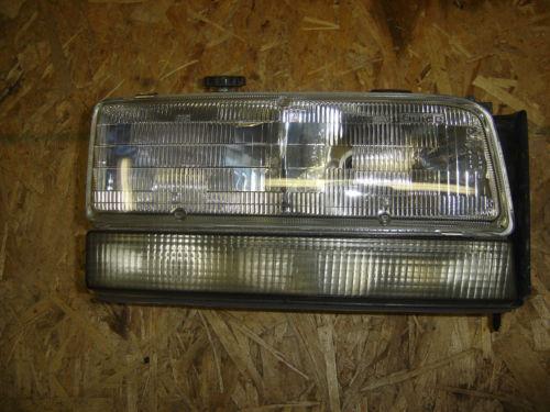 1994 buick lesabre passengers side headlight assembly