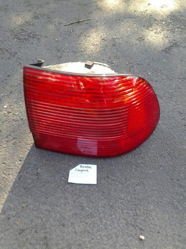 Porsche cayenne 955 right rear tail light 7l5945258