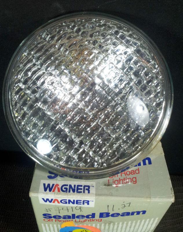 New in box new old stock wagner incandescent sealed beam off road bulb 4419