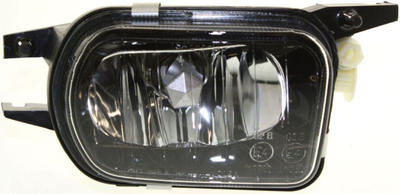 Driving fog light lamp assembly passenger's right side