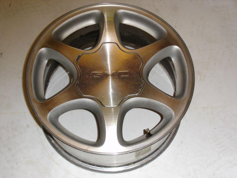 Gmc sierra denali yukon 01-07 17" polished alloy wheel 5132 (5132002)