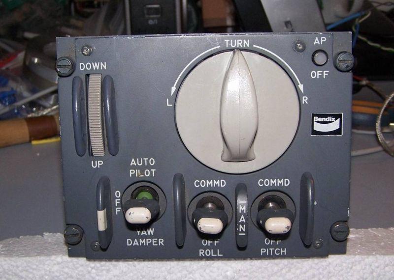 Bendix auto-pilot controller-military or commercial?