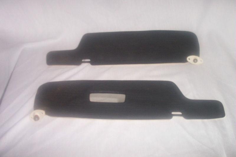 Bmw e-30 sunvisors black on one side white on the other good used condition!!!!!