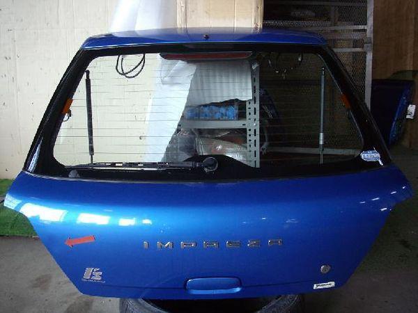 Subaru impreza 2000 back door assembly [0215800]