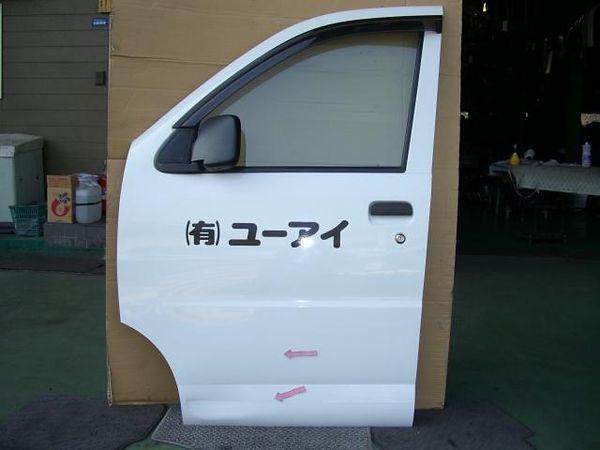 Daihatsu hijet 2001 front left door assembly [0113200]