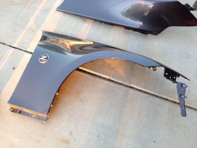 Nissan 370z 40th anniversary oem front right fender / passenger side