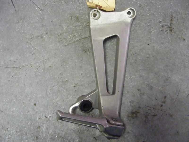 95 honda vfr750f rear foot bracket and peg right