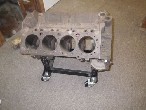 Corvette  bare engine block 3756519 c-9-9  1959