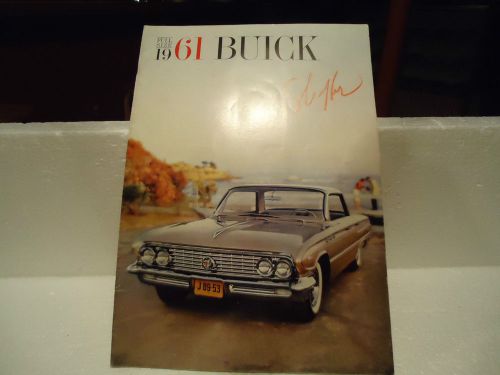 Vintage original 1961 buick dealer promo sales brochure 100% complete - nmint