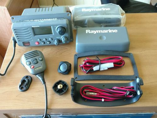 Raymarine ray 55 vhf radio