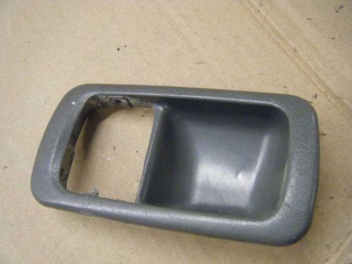 Camry door handle trim bezel lr 1995 toyota