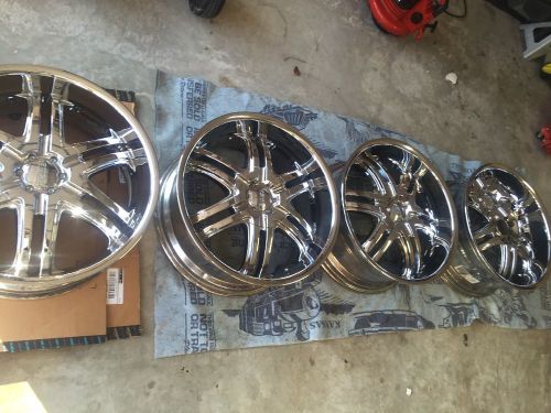 Chrome 20&#034; boss rims