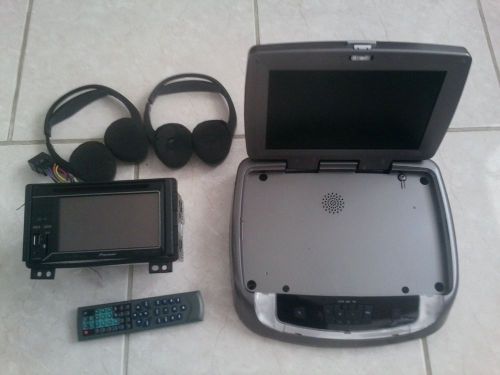 Car console dvd player 7 inches screen with accesories