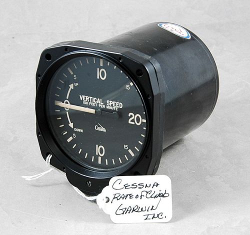 Vertical speed indicator vsi cessna p/n s-1392 n2