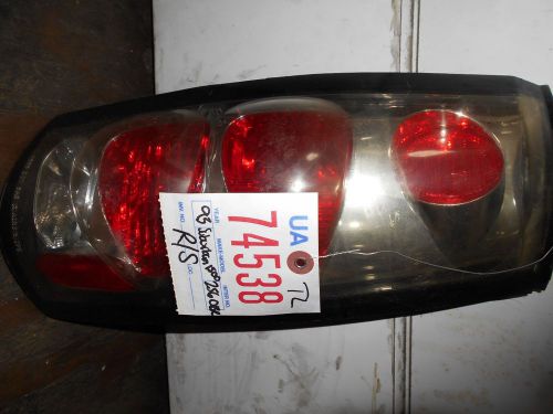 92 93 94 95 96 97 98 99 suburban gmc 1500 2500 3500 p/s after market tail light