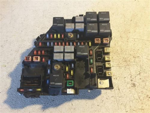 Srx       2005 fuse box, engine 25771740