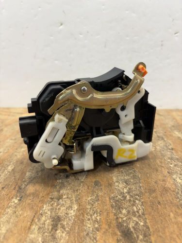 03 04 05 06 07 mitsubishi lancer right rear door latch rh