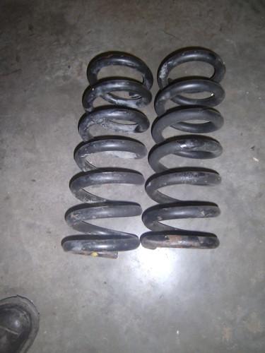 Coil springs - 88-98 chevy/gmc 1500 truck - 92-99 1500 suburban tahoe yukon