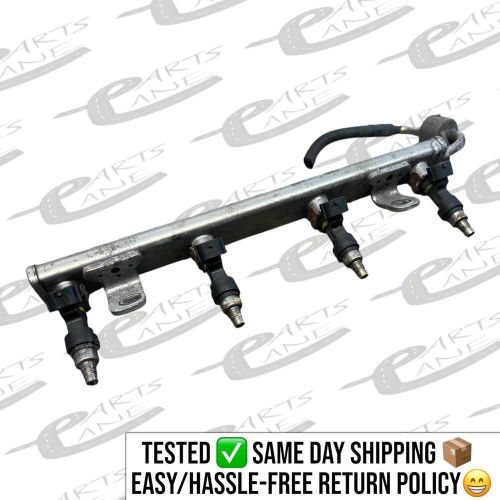 2010 nissan versa 1.8l injection rail w/ injectors oem