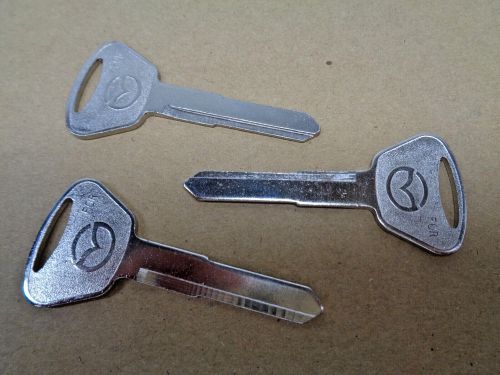 Fits mazda miata 626 mpv {lot of 3 keys} no chip new (3) u.s. shipping! nice!!!