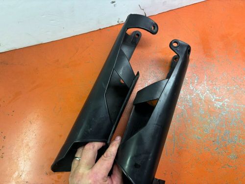 2008 ktm wrap around fork guards black     2000-2016