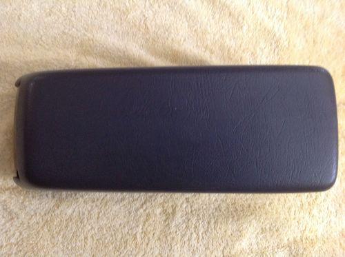 Purchase Volvo 740, 760, 940 84-95 - Center Armrest 4-cupholder Dark ...