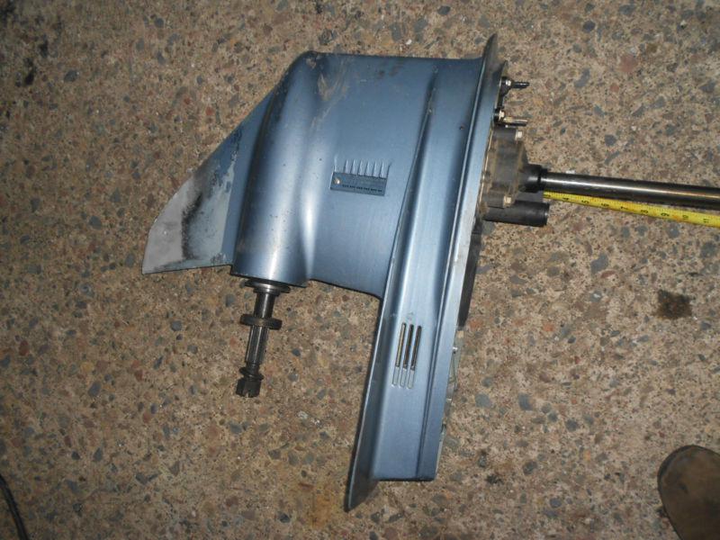 115 hp yamaha  v-4 1989 lower unit long shaft