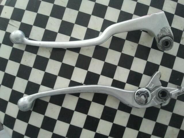 02/03 yamaha r1 ( front brake & clutch levers )