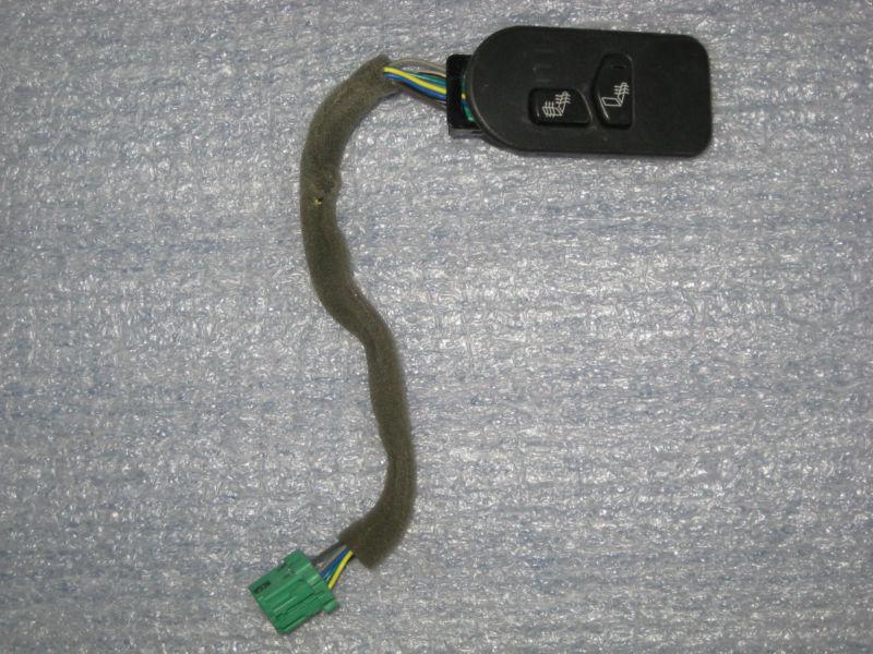 Heated seat control - passenger side - 2003-06 suburban, yukon, silverado, tahoe