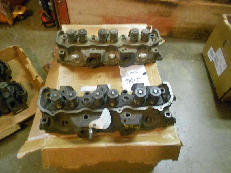 Ford v-6 cylinder heads