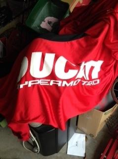 2012 ducati hypermotard cover