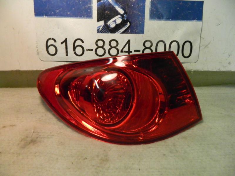 Hyundai elantra sedan 20072010 left/driver side tail light w/harness 92401-2h050