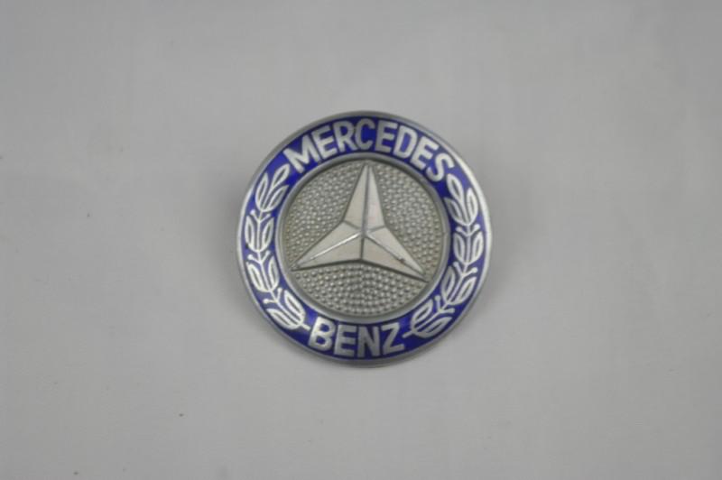 Mercedes-benz w108 w109 hood star emblem badge  250se 280se 1965 - 1972 oem