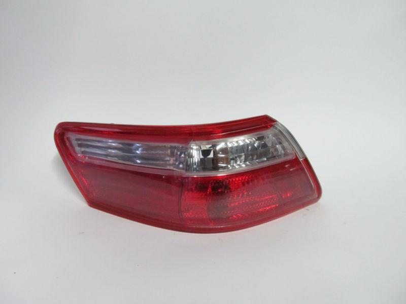 07 08 09 toyota camry oem left tail light nice!