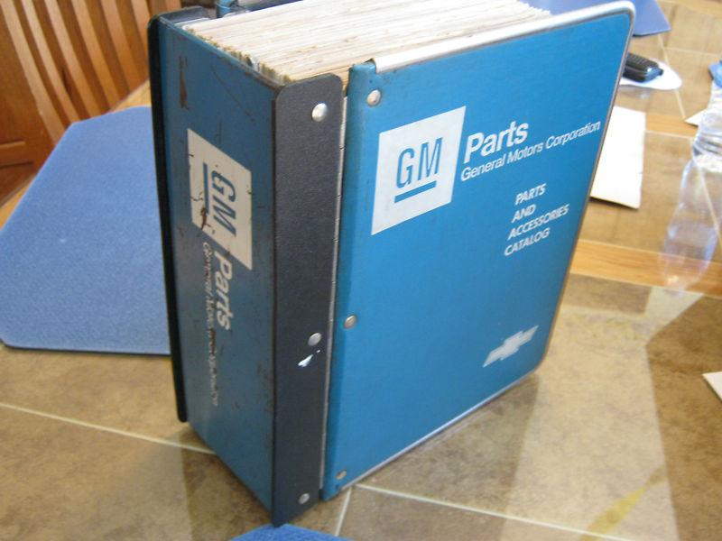 Nos chevy parts book catalog manual p&a 30 a camaro chevelle 69 70 71 nova gm