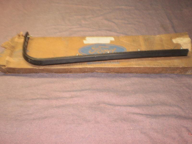 Ford 73 fullsize rear bumper outer pad lh orig. ford nos