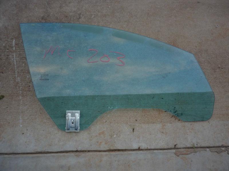 05 06 07 mercedes benz w219 cls55 cls550 cls500 front right window glass oem