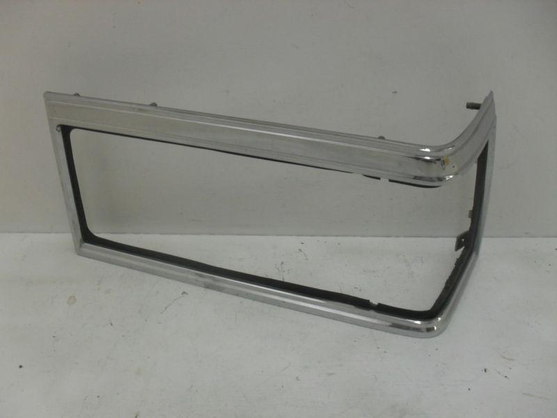 90 - 92 cadillac fleetwood brougham lh headlight chrome bezel molding oem d0297