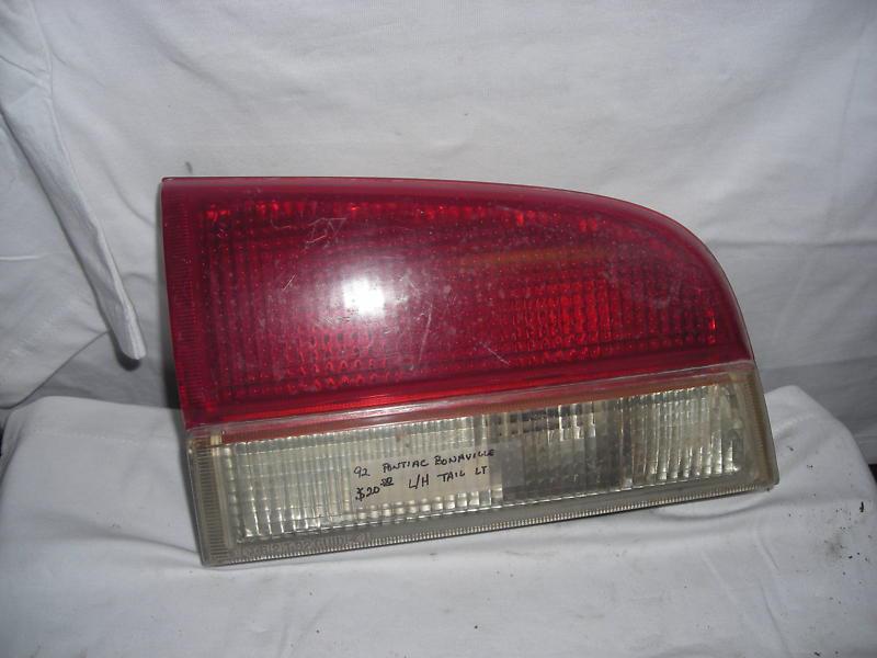 1992 pontiac bonneville lh tail light