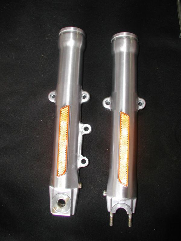 New harley-davidson lower fork sliders for 2000 & later fxst and fxdwg