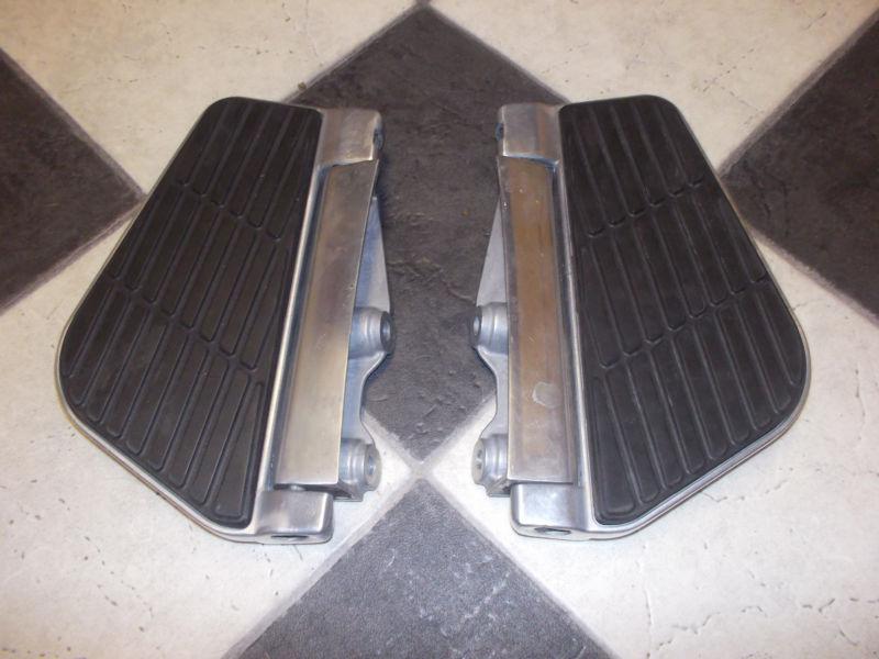 2003 honda gold wing gl1800 rear feet plates or pegs