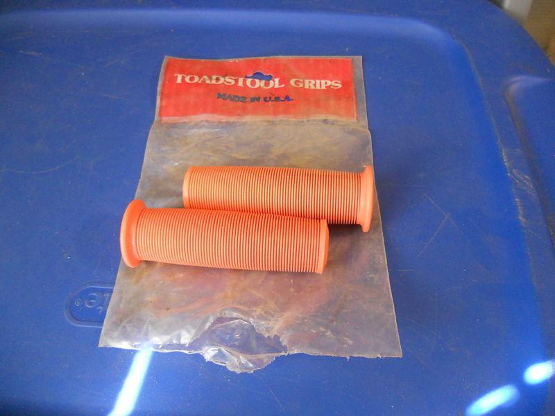 Nos toadstool grips orange