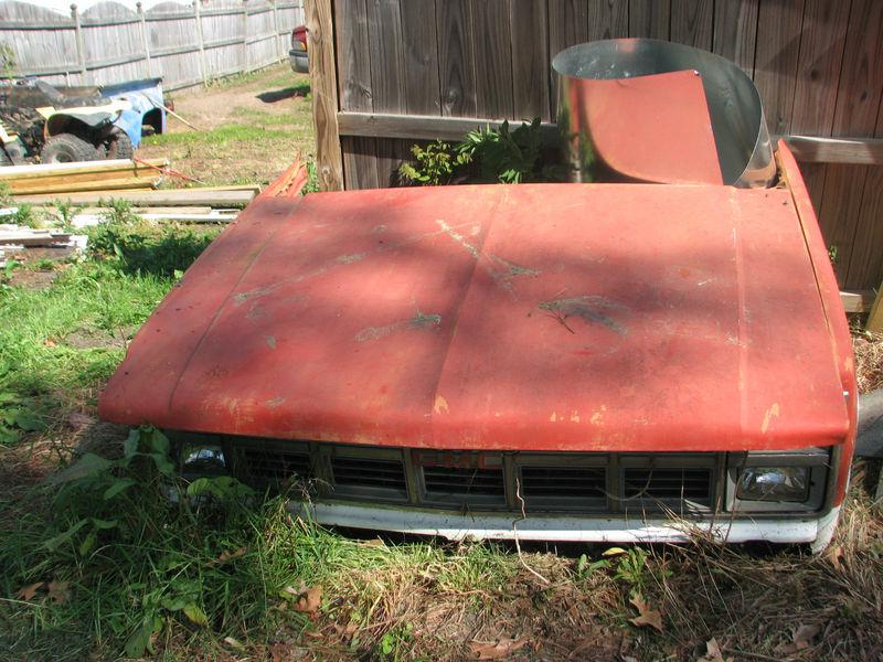 1981 chevy pickup entire front end fenders grill and hood