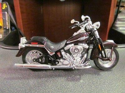 Harley 2005 flstci softail springr classic 1:18 die cast motorcycle model boxed