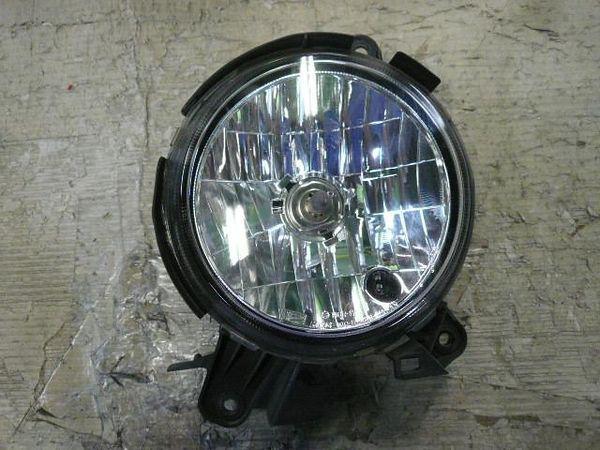 Daihatsu move 2000 right head light assembled [2610800]